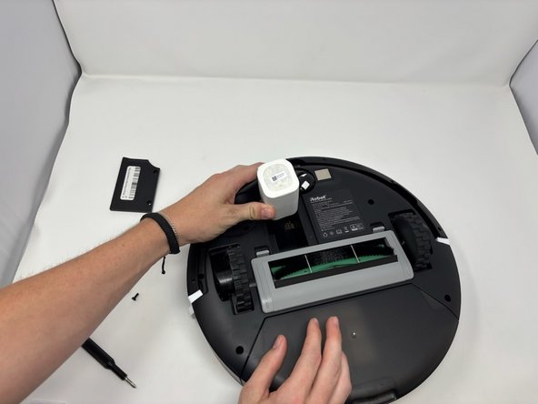 iRobot Roomba Essential Robot Battery Replacement: crwdns2935265:03crwdnd2935265:03crwdnd2935265:03crwdne2935265:0