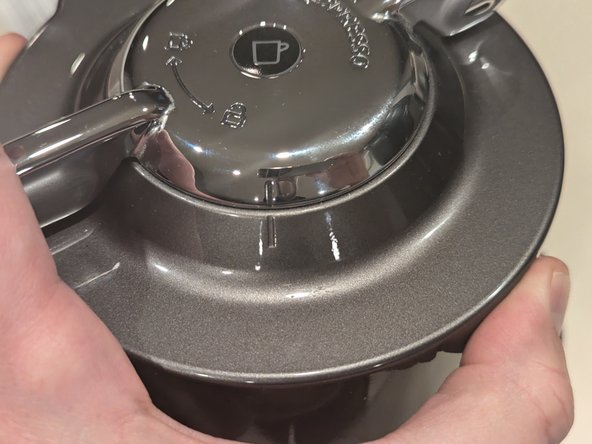 Nespresso Vertuo Evoluo Bearing Replacement, Prepare to re-attach upper cover: crwdns2935265:020crwdnd2935265:02crwdnd2935265:02crwdne2935265:0