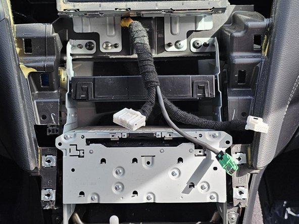 Infiniti Q50 Bottom Screen Display Replacement: crwdns2935265:011crwdnd2935265:02crwdnd2935265:02crwdne2935265:0