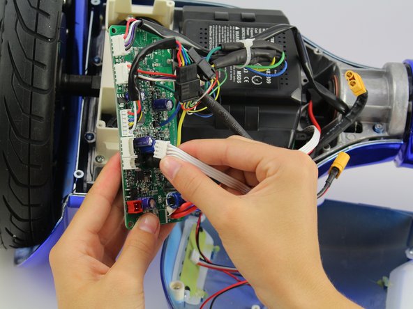 Hover-1 Titan Right Gyroscope Replacement: crwdns2935265:07crwdnd2935265:02crwdnd2935265:02crwdne2935265:0