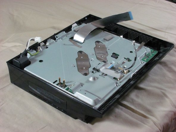 Playstation 3 Motherboard Enclosure Replacement: crwdns2935265:010crwdnd2935265:02crwdnd2935265:02crwdne2935265:0
