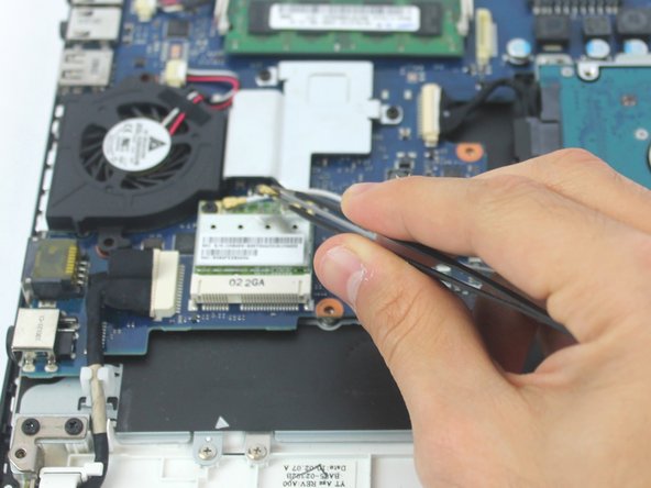 Samsung NP-N210-JA02US Wireless Card Replacement: crwdns2935265:08crwdnd2935265:02crwdnd2935265:02crwdne2935265:0