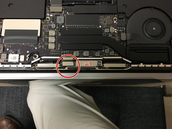 MacBook Pro 13" Function Keys 2017 Screen Assembly Replacement: step 8, image 1 of 3