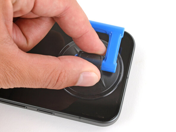 Google Pixel 10 Pro Screen Replacement, Apply a suction handle: crwdns2935265:04crwdnd2935265:02crwdnd2935265:02crwdne2935265:0