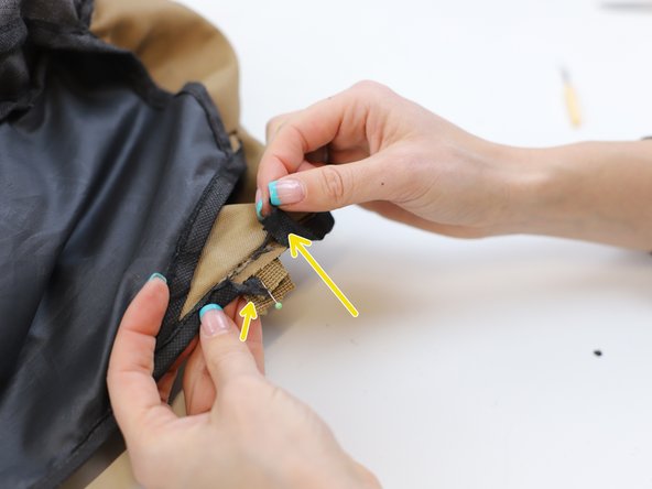 How to Repair a Loose Webbing Strap in a Backpack, Clean the area before stitching: crwdns2935265:06crwdnd2935265:02crwdnd2935265:03crwdne2935265:0