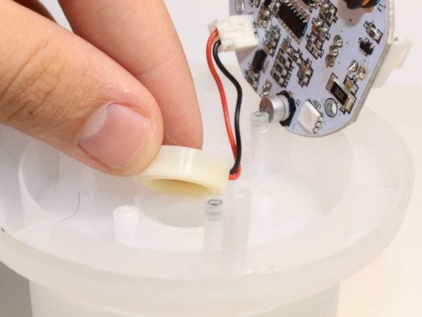 Syntus ST150 Ultrasonic Plate Replacement: step 6, image 2 of 3