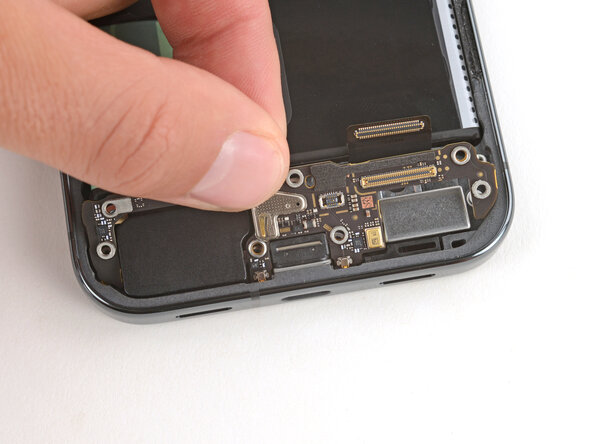 Google Pixel 10 Pro XL USB‑C Board Replacement, Install the USB‑C board: 27 단계, 이미지 3개 중 2개