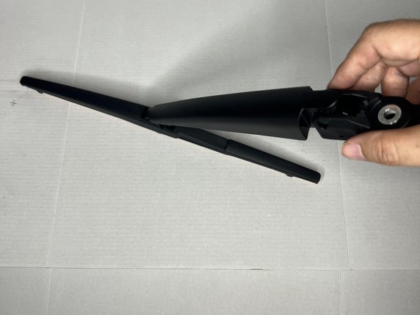 2010 Toyota Matrix Rear Windshield Wiper Replacement: crwdns2935265:06crwdnd2935265:02crwdnd2935265:03crwdne2935265:0