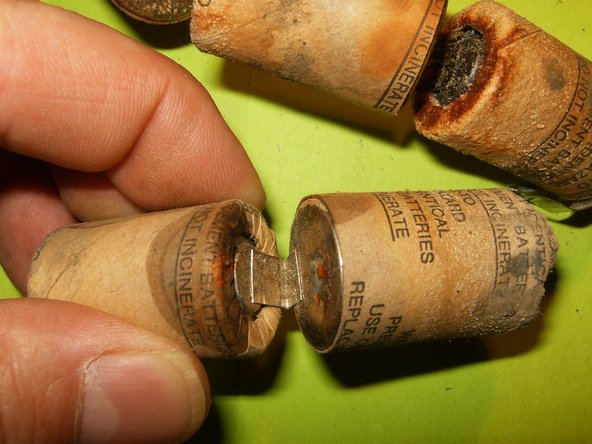 Repairing Black and Decker - TS221 Ranger CD2000 Battery: crwdns2935265:05crwdnd2935265:02crwdnd2935265:03crwdne2935265:0