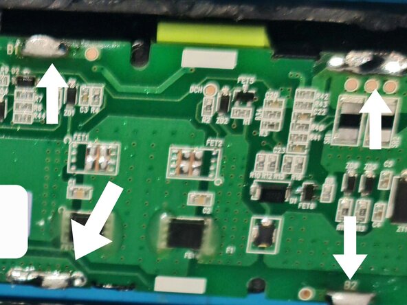 Disassembling Samsung Vacuum Battery VCA-RBT80 VR30T80313W/WA, Desolder and unscrew PCB: crwdns2935265:03crwdnd2935265:02crwdnd2935265:03crwdne2935265:0