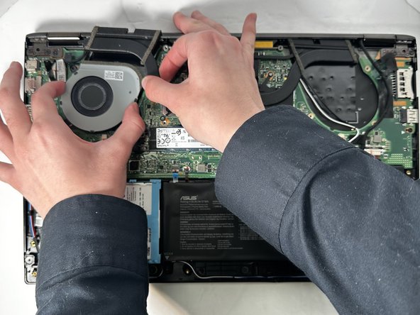 ASUS Q536F Motherboard Replacement: crwdns2935265:07crwdnd2935265:02crwdnd2935265:03crwdne2935265:0