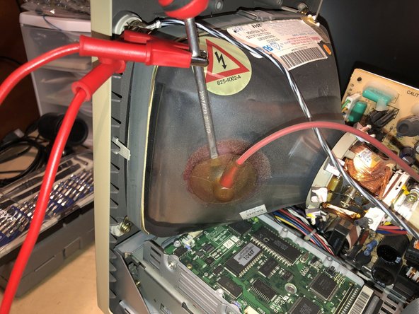 Macintosh Classic II Power Board Removal: crwdns2935265:07crwdnd2935265:03crwdnd2935265:03crwdne2935265:0