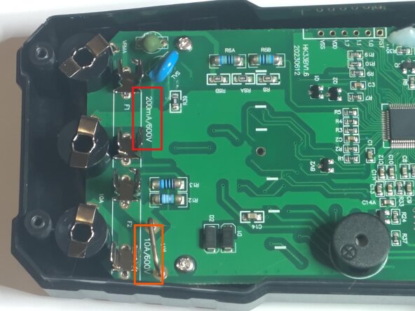 Changement fusibles Multimètre Velleman DVM020, Remplacer les fusibles endommagés: étape 7, image 1 de 1
