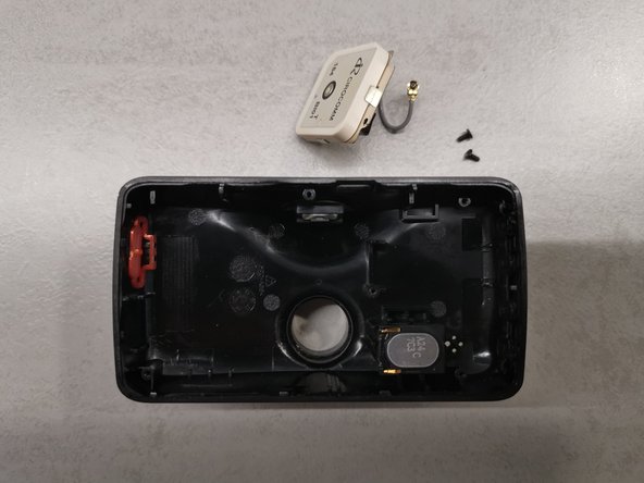 Mio MiVue 698 Disassembly, Remove GPS module: crwdns2935265:06crwdnd2935265:02crwdnd2935265:03crwdne2935265:0