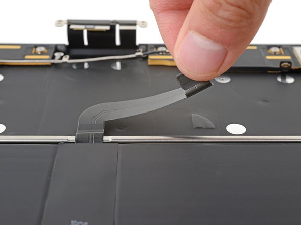 MacBook Air 2022 (M2) Battery Replacement, Detach the battery cable: crwdns2935265:030crwdnd2935265:02crwdnd2935265:02crwdne2935265:0