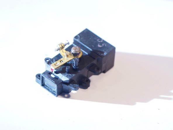 Lomo LC-A sticky shutter repair, Viewfinder removal: crwdns2935265:09crwdnd2935265:03crwdnd2935265:03crwdne2935265:0