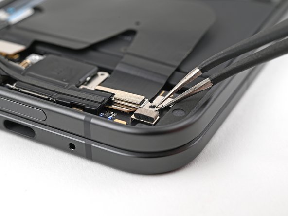 Google Pixel 9 Pro Fold Lower Board Replacement