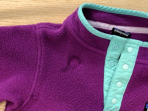 Blanket Stitch on a Patch, Pin on the patch: crwdns2935265:03crwdnd2935265:02crwdnd2935265:02crwdne2935265:0