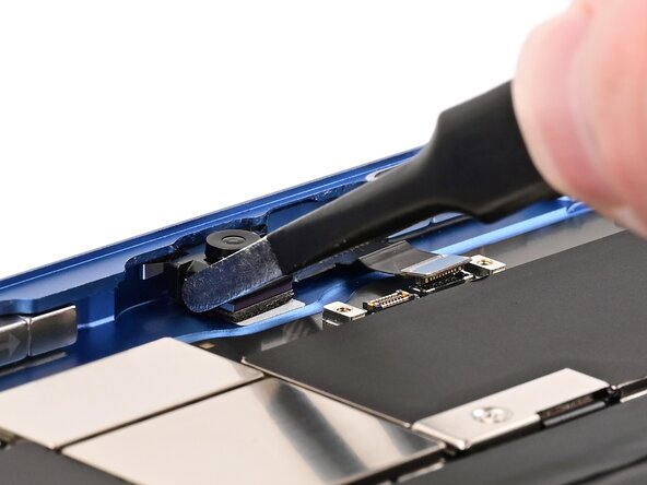 iPad 10 Front Camera Replacement, Install the front camera: step 27, image 2 of 3
