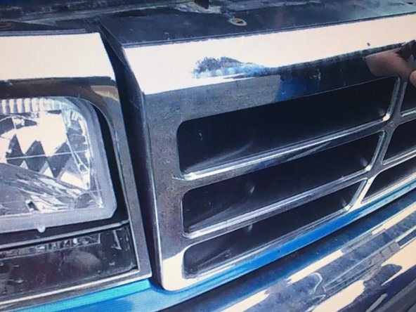 1992-1996 Ford F series-Bronco Header Panel Replacement: crwdns2935265:011crwdnd2935265:01crwdnd2935265:01crwdne2935265:0