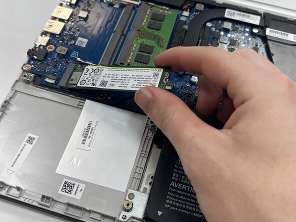 HP 14-dq5009nr SSD Card Replacement: crwdns2935265:00crwdnd2935265:01crwdnd2935265:03crwdne2935265:0