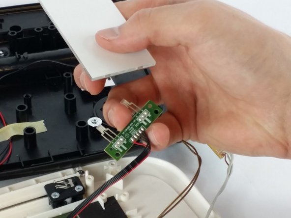 VTech Little Apps Tablet LED Replacement: crwdns2935265:08crwdnd2935265:02crwdnd2935265:02crwdne2935265:0