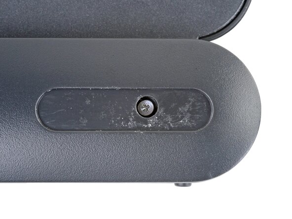 Logitech Craft Battery Replacement, Remove the screw securing the bottom cover: crwdns2935265:04crwdnd2935265:02crwdnd2935265:02crwdne2935265:0