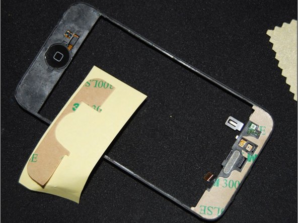 iPhone 3G Glass Replacement, Peel off the window glass: crwdns2935265:05crwdnd2935265:02crwdnd2935265:02crwdne2935265:0