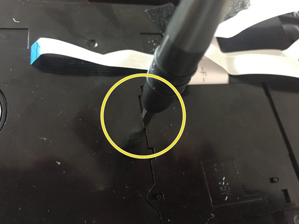 Sony BDV-NF620 Teardown, Optical drive cables: crwdns2935265:06crwdnd2935265:03crwdnd2935265:03crwdne2935265:0