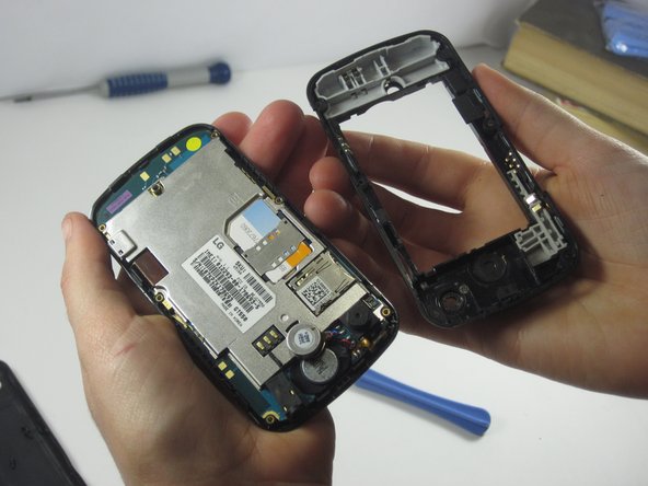 LG Encore GT550 Screen Replacement: crwdns2935265:04crwdnd2935265:02crwdnd2935265:02crwdne2935265:0