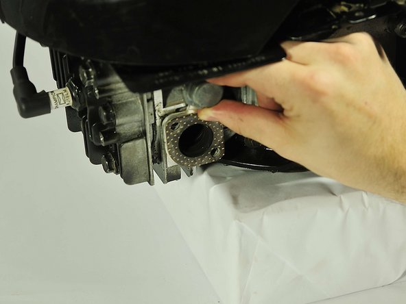 Briggs and Stratton 675 Series Repair Muffler Replacement: crwdns2935265:04crwdnd2935265:02crwdnd2935265:02crwdne2935265:0