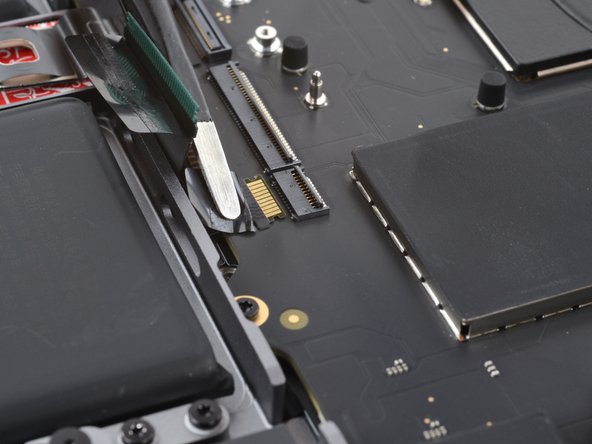 MacBook Pro 14" Late 2023 (M3) USB-C Ports Replacement, Disconnect the keyboard backlight: crwdns2935265:044crwdnd2935265:03crwdnd2935265:03crwdne2935265:0