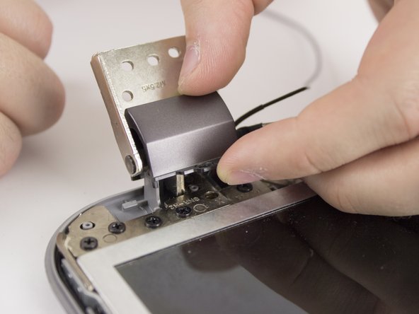 Dell Inspiron 17R-5737 Screen Replacement: crwdns2935265:015crwdnd2935265:02crwdnd2935265:02crwdne2935265:0