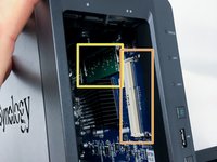 SYNOLOGY DS718+ Teardown