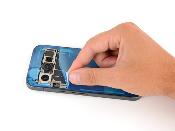 Google Pixel 10 Vibration Motor Replacement, Remove the larger liner: 45 단계, 이미지 3개 중 1개