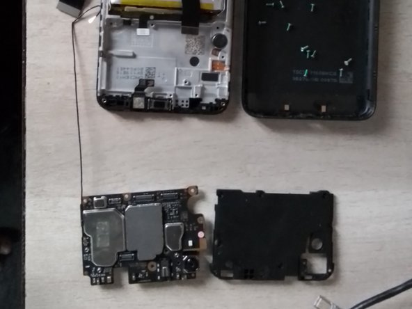 Xiaomi Redmi 7A Teardown, Remove the Main board: crwdns2935265:08crwdnd2935265:02crwdnd2935265:03crwdne2935265:0