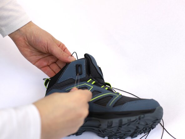 How to Replace a Dial-Lace System in a Hiking Boot, Repeat the lacing: crwdns2935265:09crwdnd2935265:02crwdnd2935265:03crwdne2935265:0