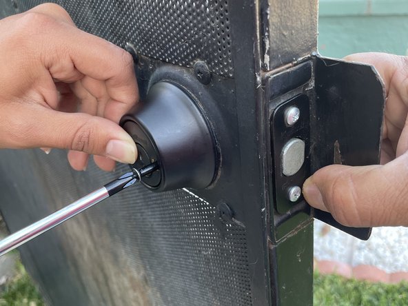 Outdoor Gate Deadbolt Replacement: step 4, image 1 of 3