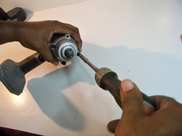 Performance Tool W50042 Trigger Switch Replacement: crwdns2935265:03crwdnd2935265:03crwdnd2935265:03crwdne2935265:0