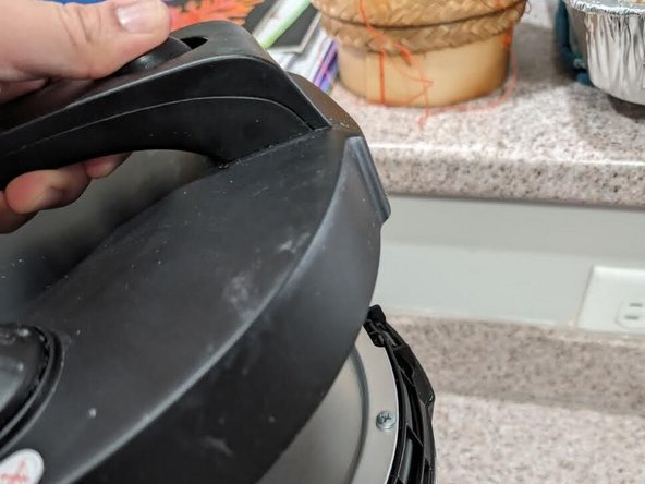 Aroma ARC-1030SB F3 Error Fix, Separate lid from Rice Cooker: crwdns2935265:05crwdnd2935265:03crwdnd2935265:03crwdne2935265:0