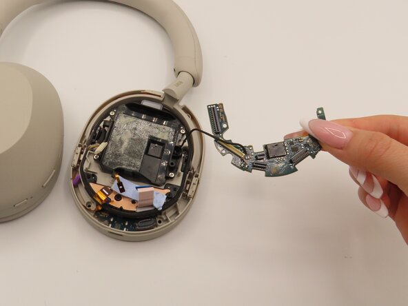 Sony WH-1000XM5 Power Board Replacement: crwdns2935265:05crwdnd2935265:03crwdnd2935265:03crwdne2935265:0