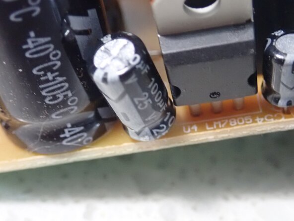 Disassembling Headrush 8044069 Multimedia Bluetooth Subwoofer/Amp assembly, LM7805 Voltage regulator and capacitors nearby: crwdns2935265:00crwdnd2935265:01crwdnd2935265:01crwdne2935265:0