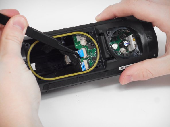 JBL Flip 6 Motherboard Replacement, Motherboard: crwdns2935265:015crwdnd2935265:03crwdnd2935265:03crwdne2935265:0