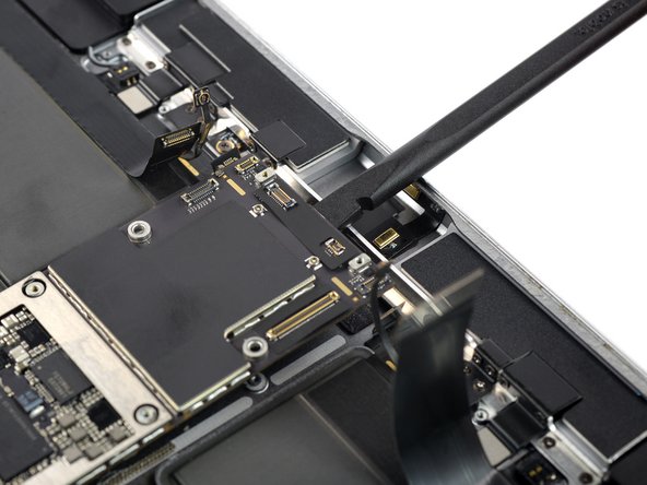 iPad Pro 12.9" 2nd Gen Battery Replacement, Loosen the logic board: crwdns2935265:064crwdnd2935265:02crwdnd2935265:02crwdne2935265:0