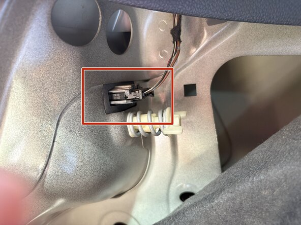 2012 Volkswagen Golf Rear Blinker Bulb Replacement: crwdns2935265:02crwdnd2935265:01crwdnd2935265:03crwdne2935265:0