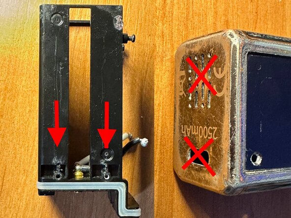 Smoant Pasito 2 Battery Replacement and Circuit Repair, Disassembling, ejecting the plastic frame: crwdns2935265:02crwdnd2935265:03crwdnd2935265:03crwdne2935265:0