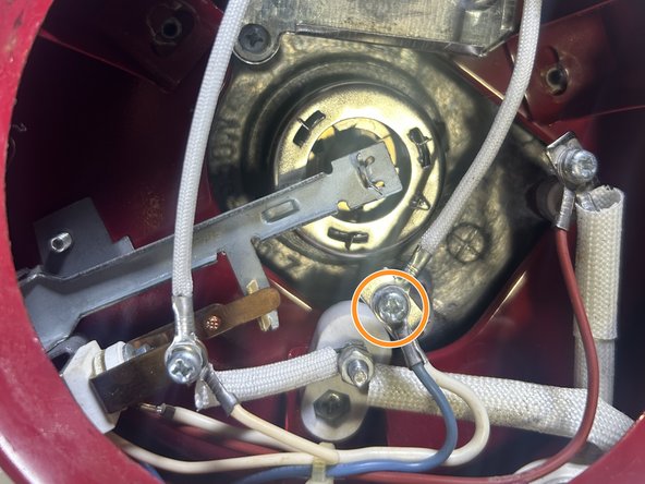 Oster Electric Rice Cooker 4722-000 Disassembly: crwdns2935265:03crwdnd2935265:02crwdnd2935265:02crwdne2935265:0