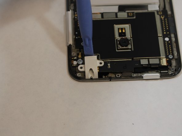 Meizu MX3 Headphone Jack Replacement, Removing the Headphone Jack: crwdns2935265:04crwdnd2935265:02crwdnd2935265:02crwdne2935265:0