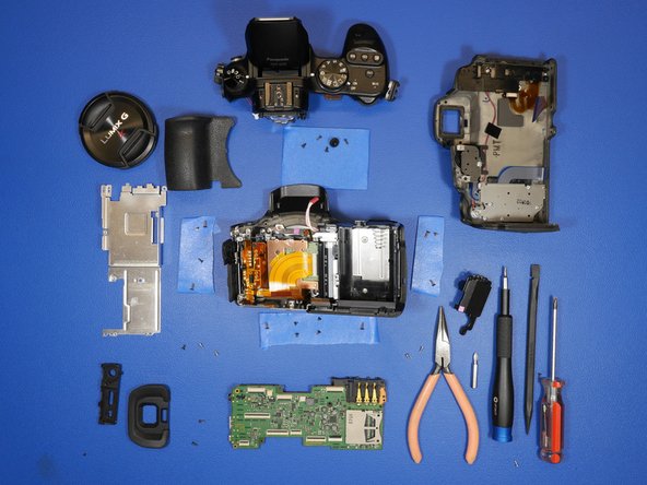 Panasonic Lumix DMC-GH3 Disassembly: crwdns2935265:023crwdnd2935265:03crwdnd2935265:03crwdne2935265:0