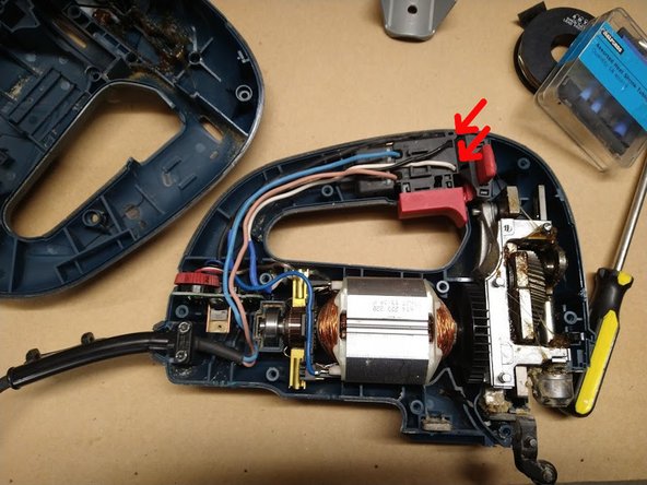 Bosch GST90BE Jigsaw Speed Control Board Replacement, Removing the speed control board: crwdns2935265:08crwdnd2935265:03crwdnd2935265:03crwdne2935265:0